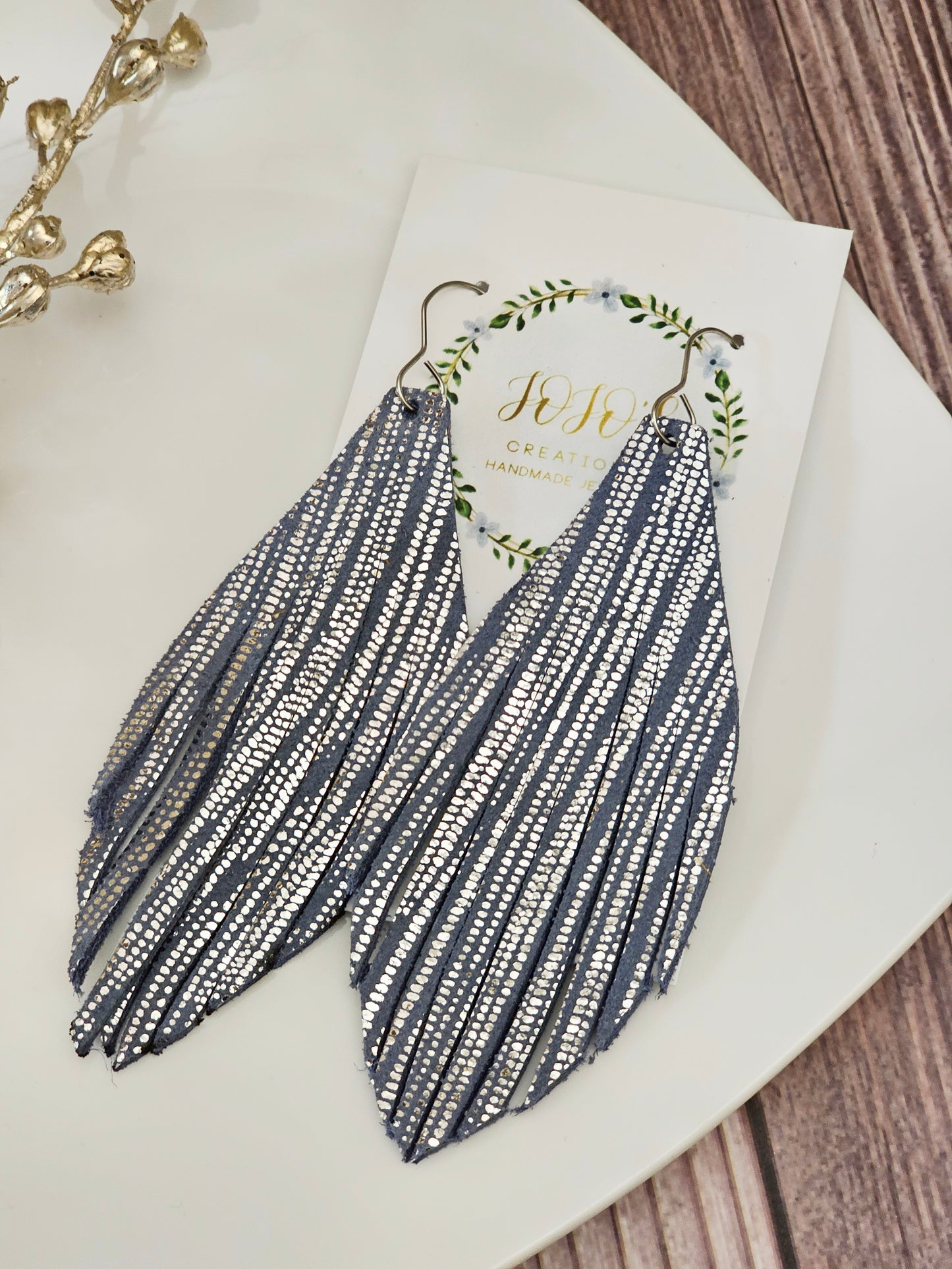 Fringy blue w/silver