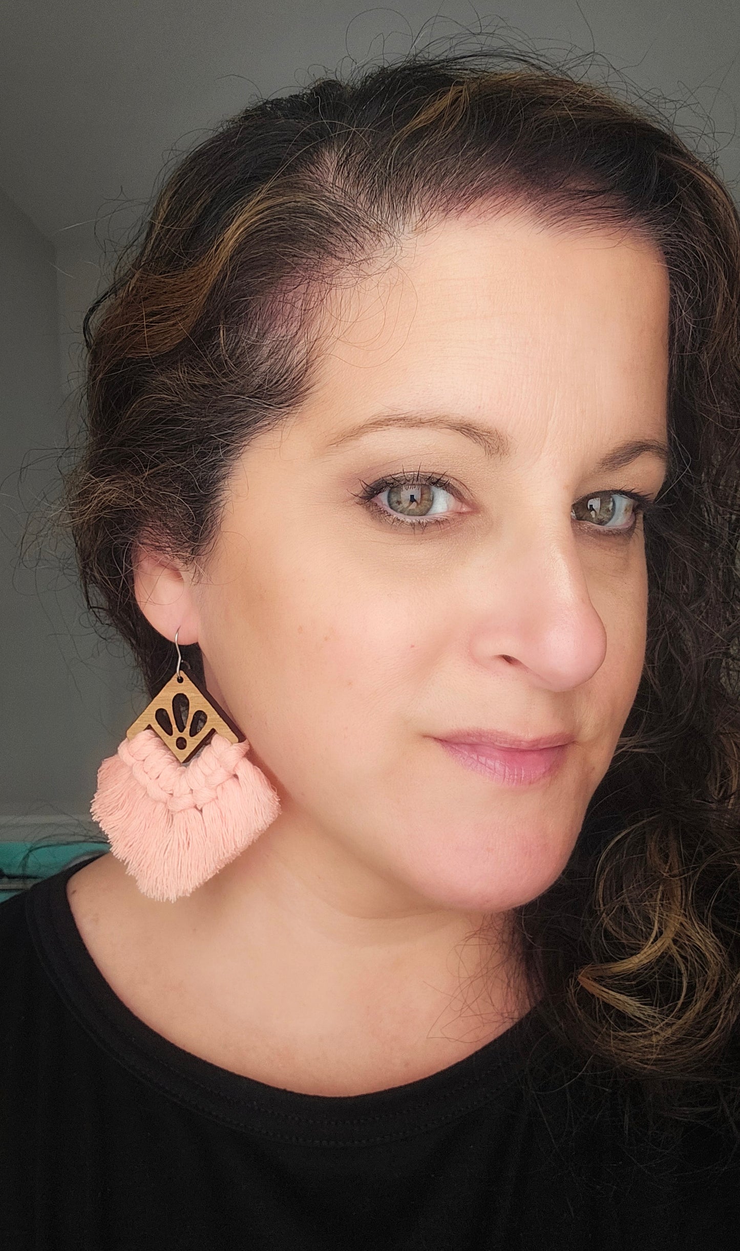 Peach Coral Macrame