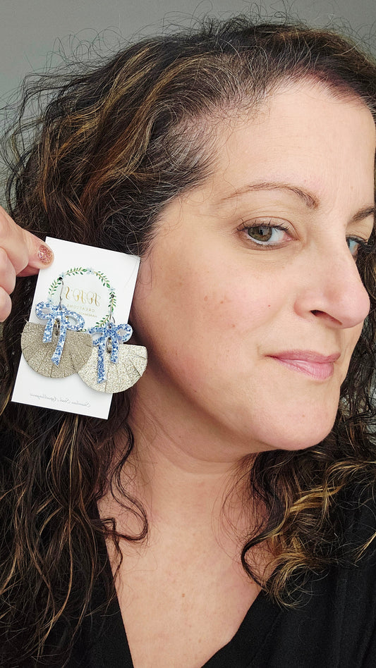 Shimmer Fringe Fan with Bows