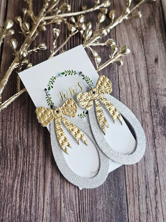 Shimmer Teardrop Bows