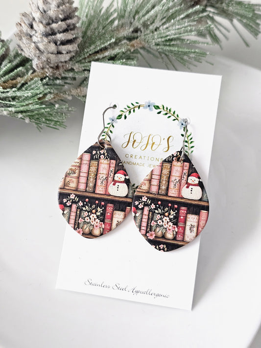 Leather Bookshelves with Snowmen